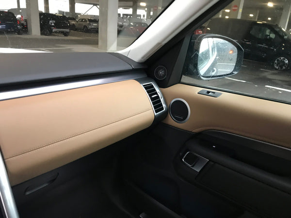 Land Rover Discovery D350 Metropolitan Edition AWD 3.0L Diesel