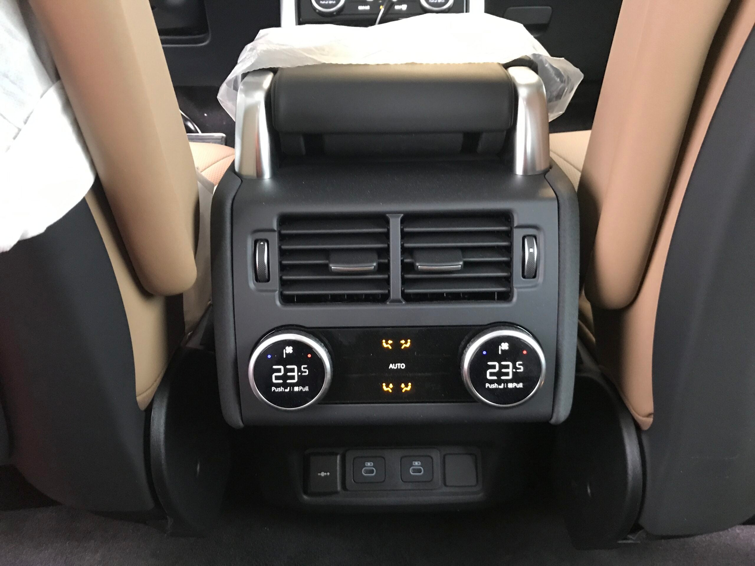 Land Rover Discovery D350 Metropolitan Edition AWD 3.0L Diesel