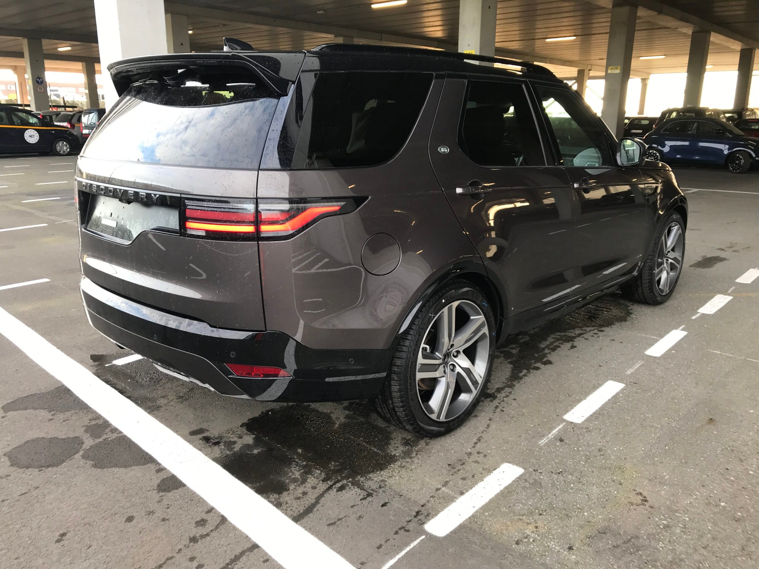 Land Rover Discovery D300 Dynamic SE 3.0L Diesel