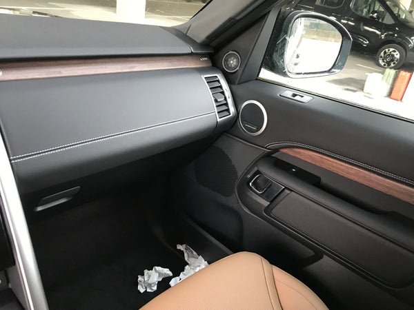 Land Rover Discovery D300 Dynamic SE 3.0L Diesel