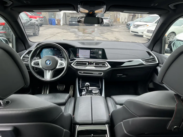 2022 BMW X5 xDrive45e M-Sport