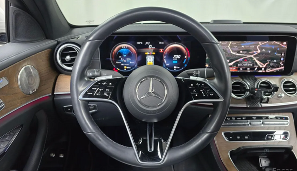 2021 Mercedes E300e 4MATIC