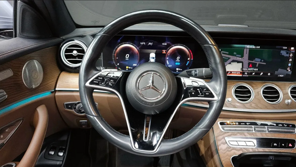 2021 Mercedes E300e 4MATIC