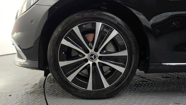 2021 Mercedes E300e 4MATIC