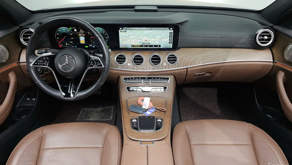 2021 Mercedes E300e 4MATIC