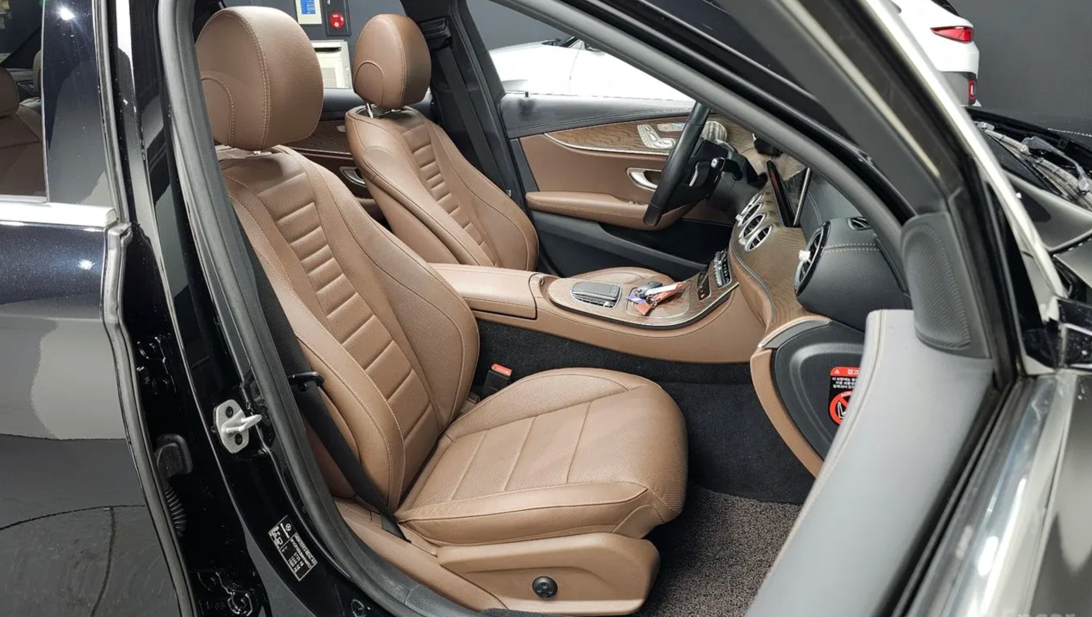 2021 Mercedes E300e 4MATIC