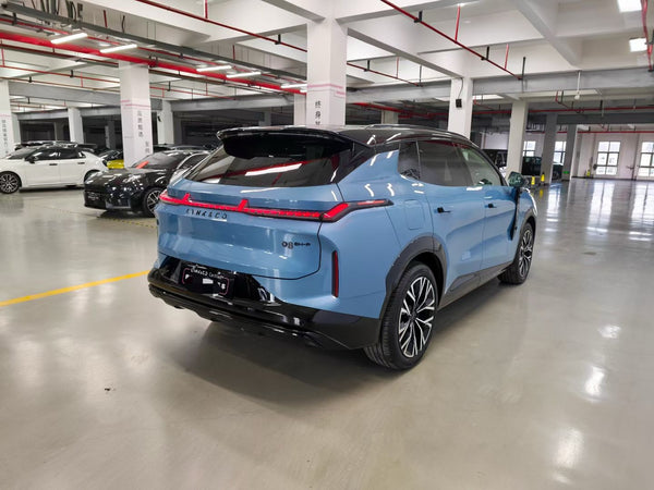 Lynk & Co 08