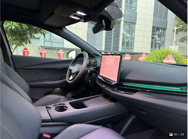 Volkswagen Unyx 06
