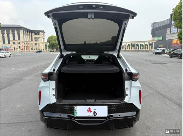 Volkswagen Unyx 06