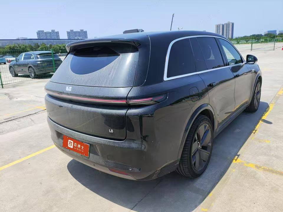 Lixiang L8
