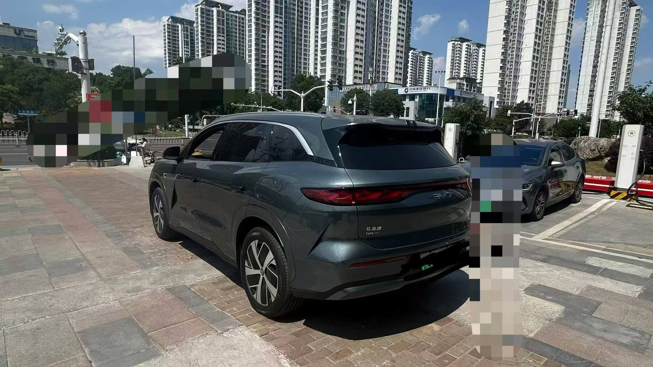 BYD TANG L
