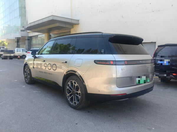 Lynk & Co 900