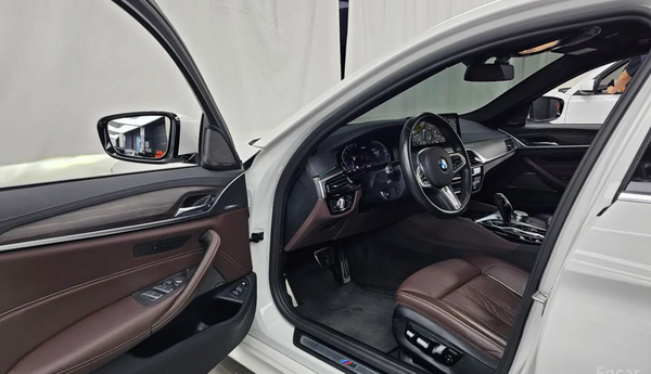 BMW 530e