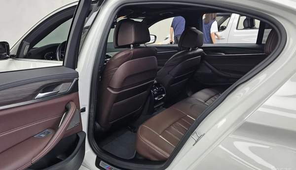 BMW 530e
