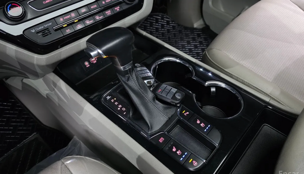 Kia Carnival