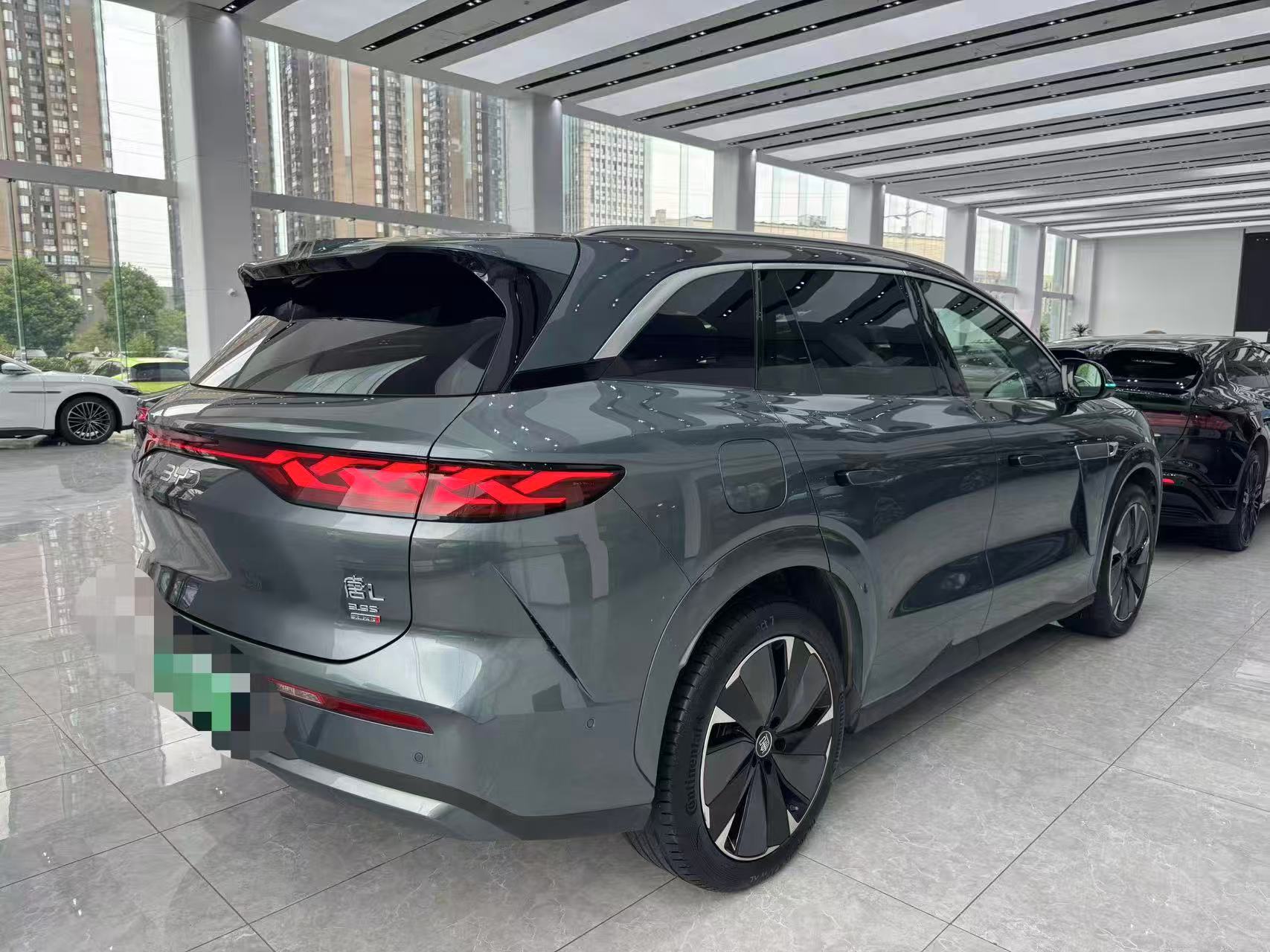 BYD TANG L