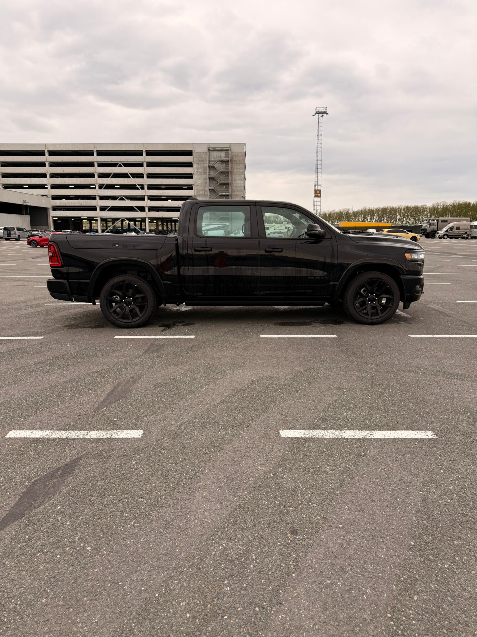 DODGE RAM