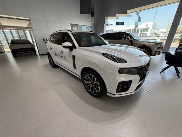 Lynk & Co 09