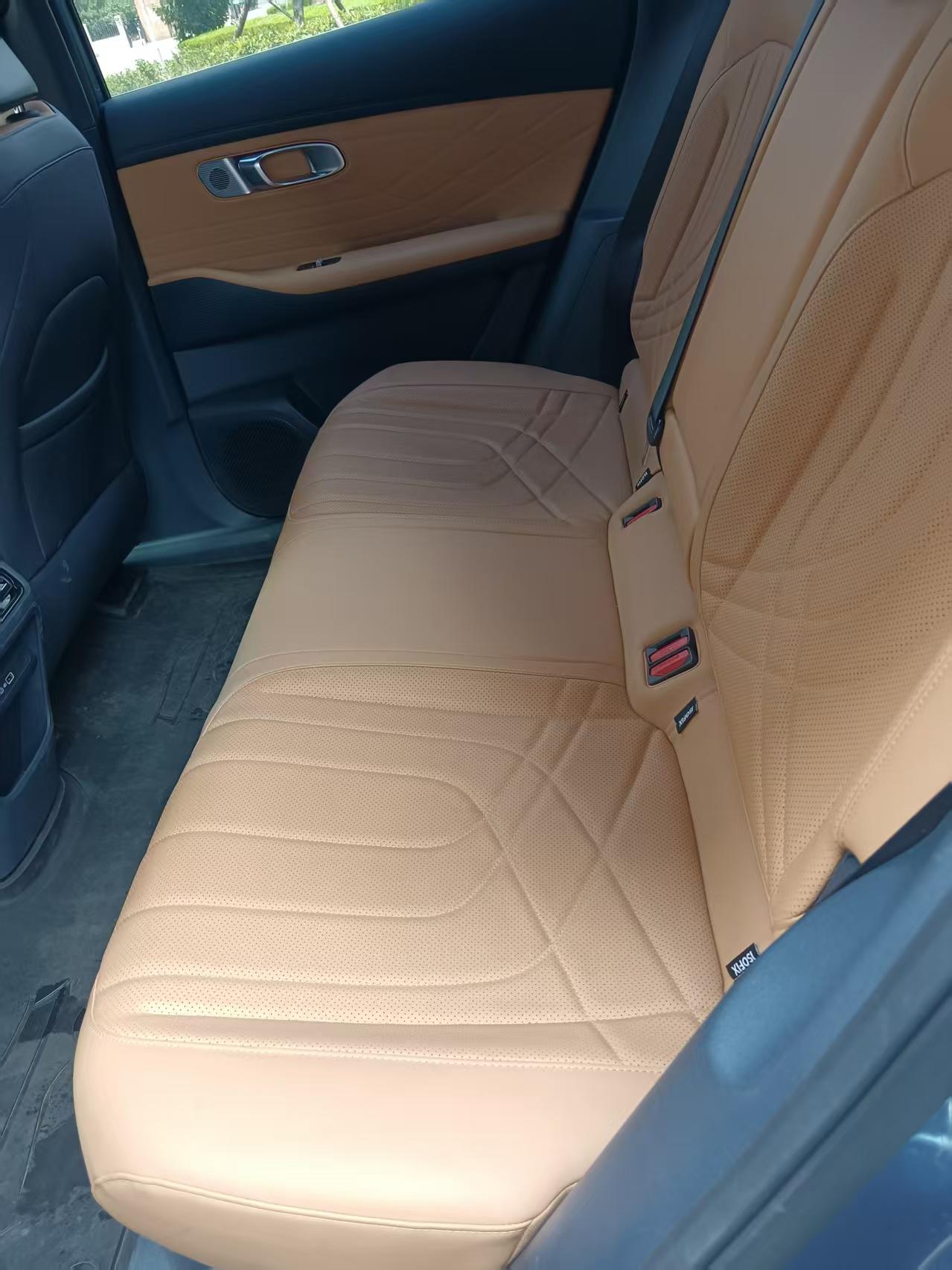 Geely Galaxy L7