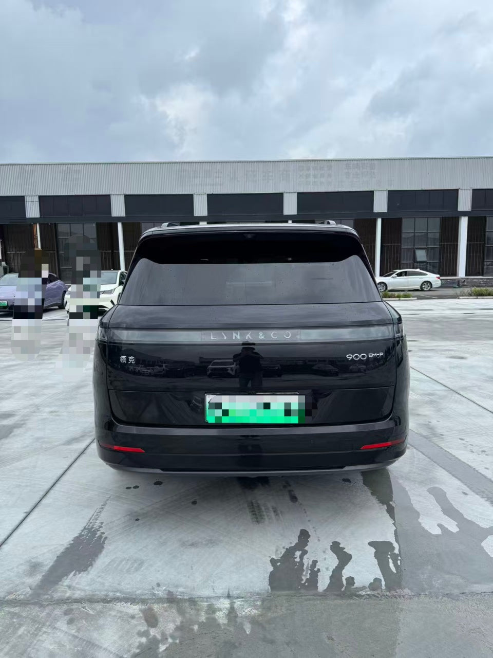 Lynk & Co 900
