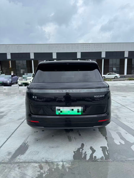 Lynk & Co 900