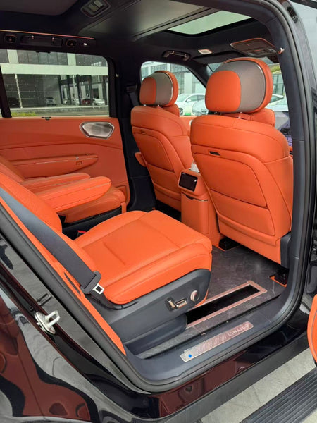 Lynk & Co 900