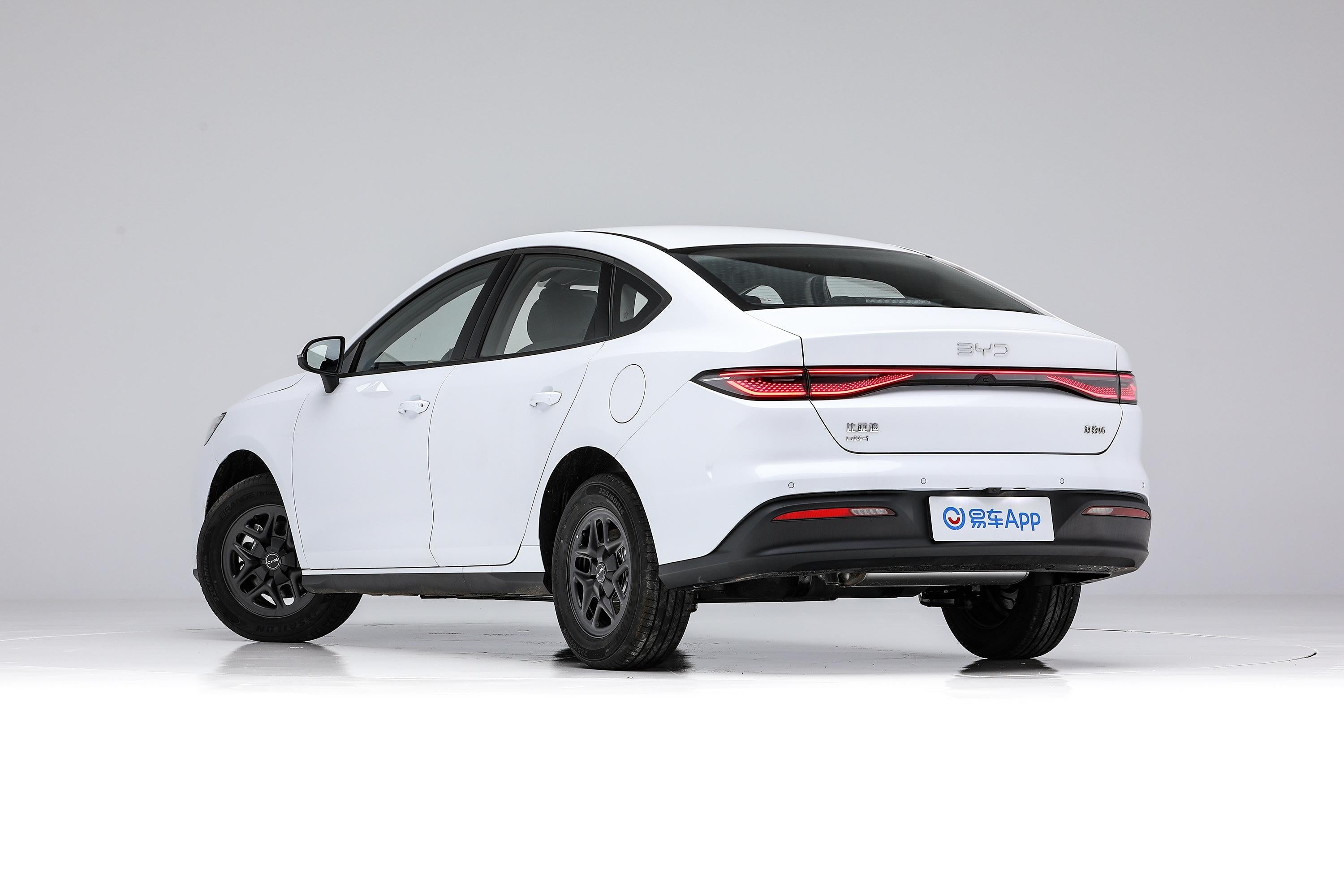 BYD SEAL 05