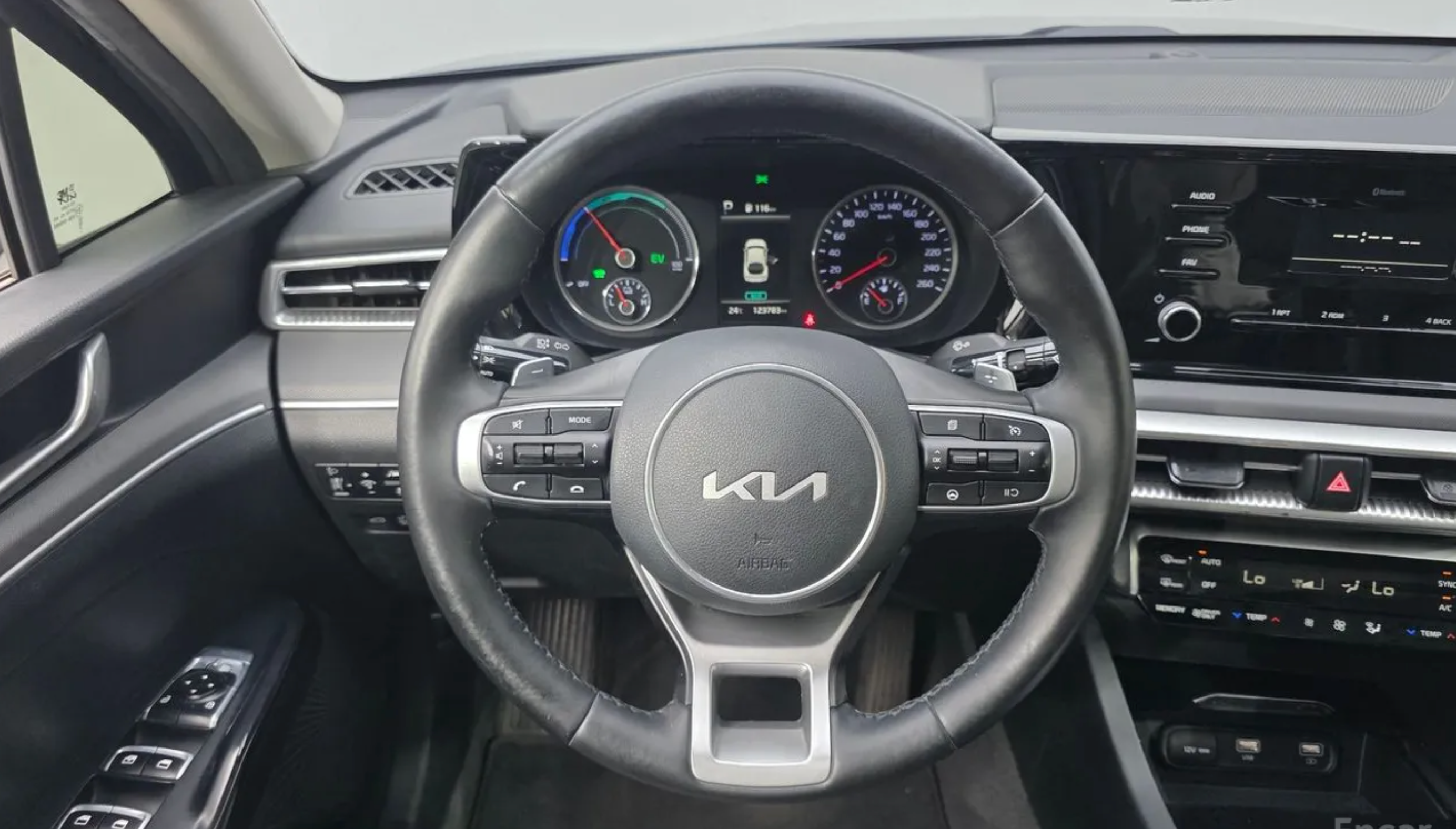 Kia K5 Hybrid