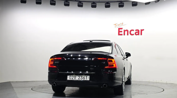 Volvo S90
