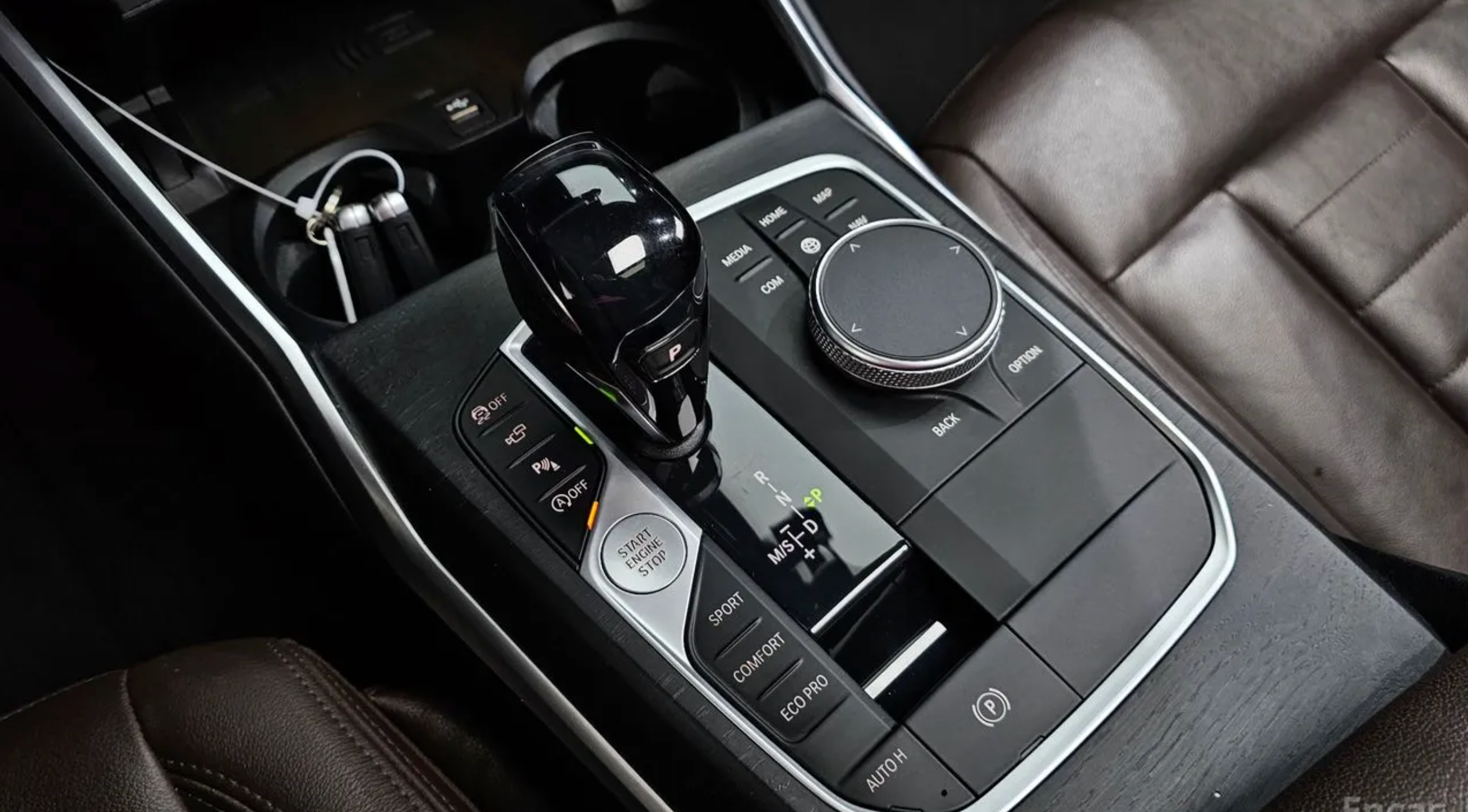 BMW 320i