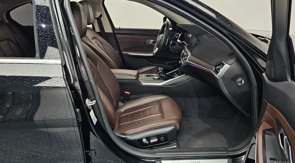 BMW 320i
