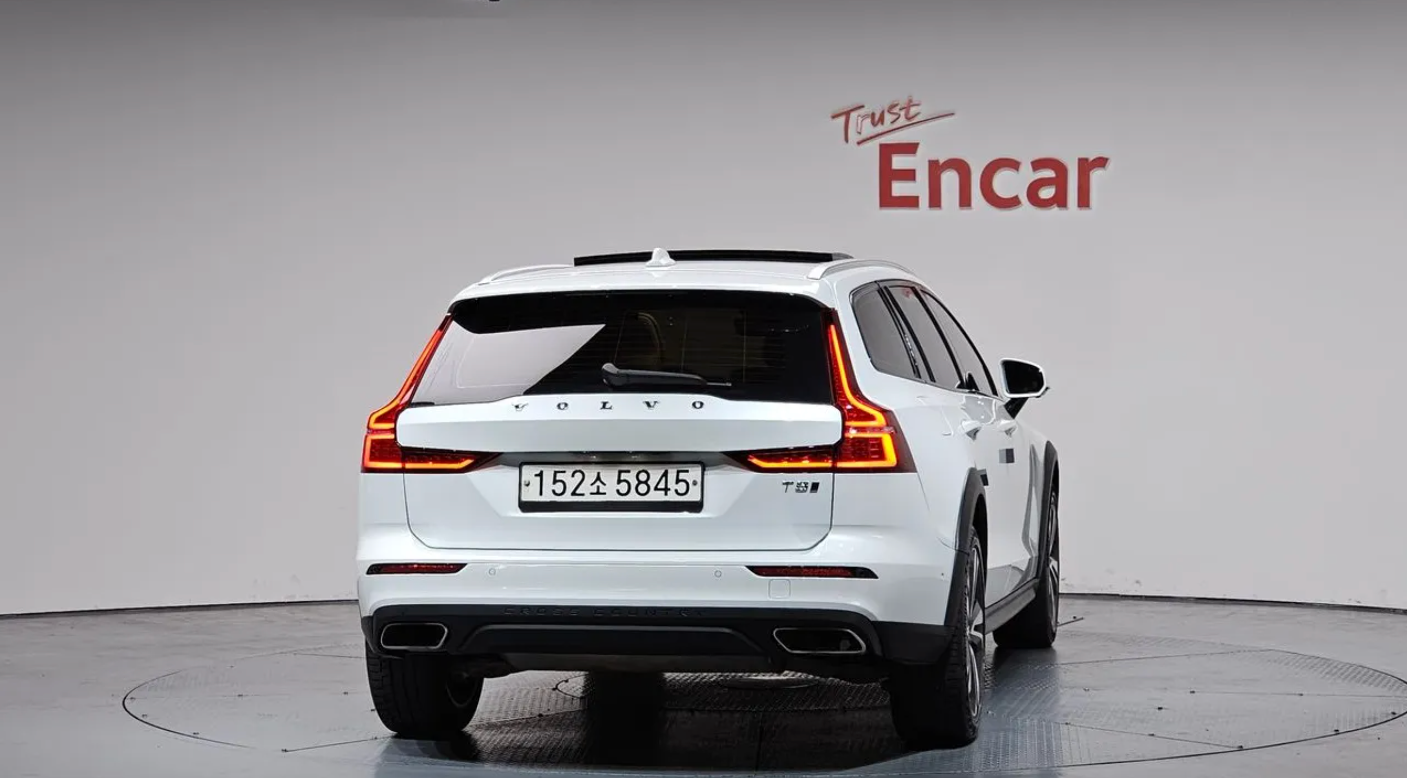 Volvo V60 T5