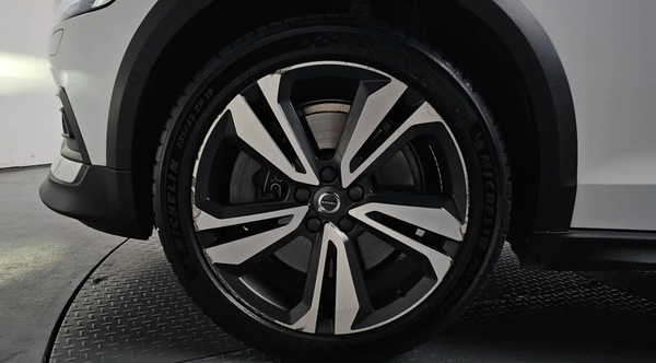 Volvo V60 T5