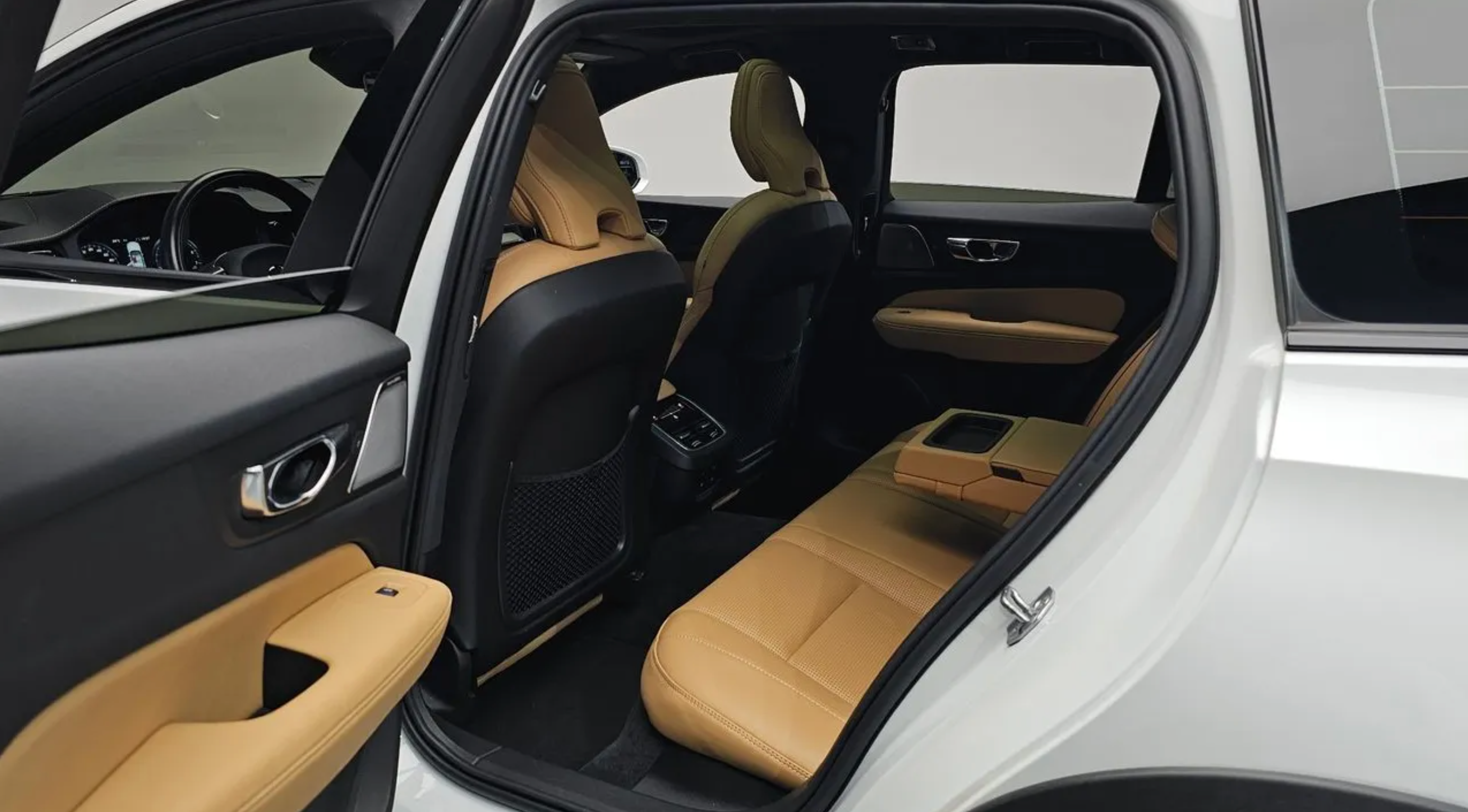 Volvo V60 T5