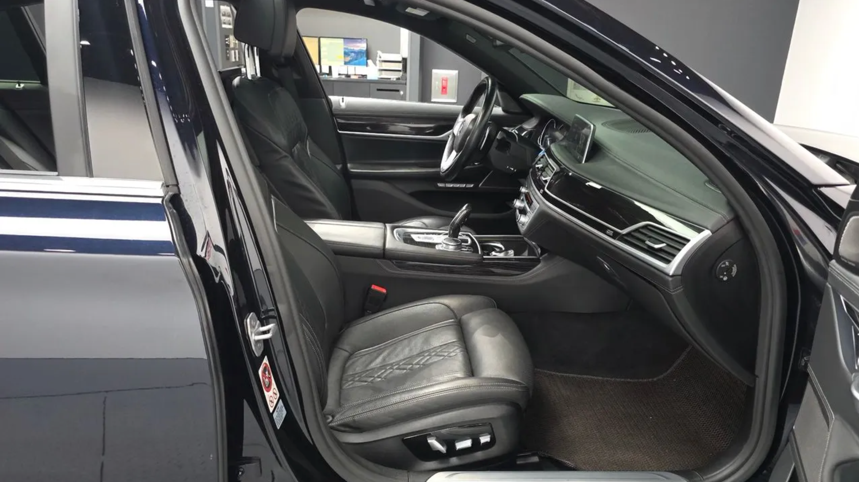 BMW 740Li
