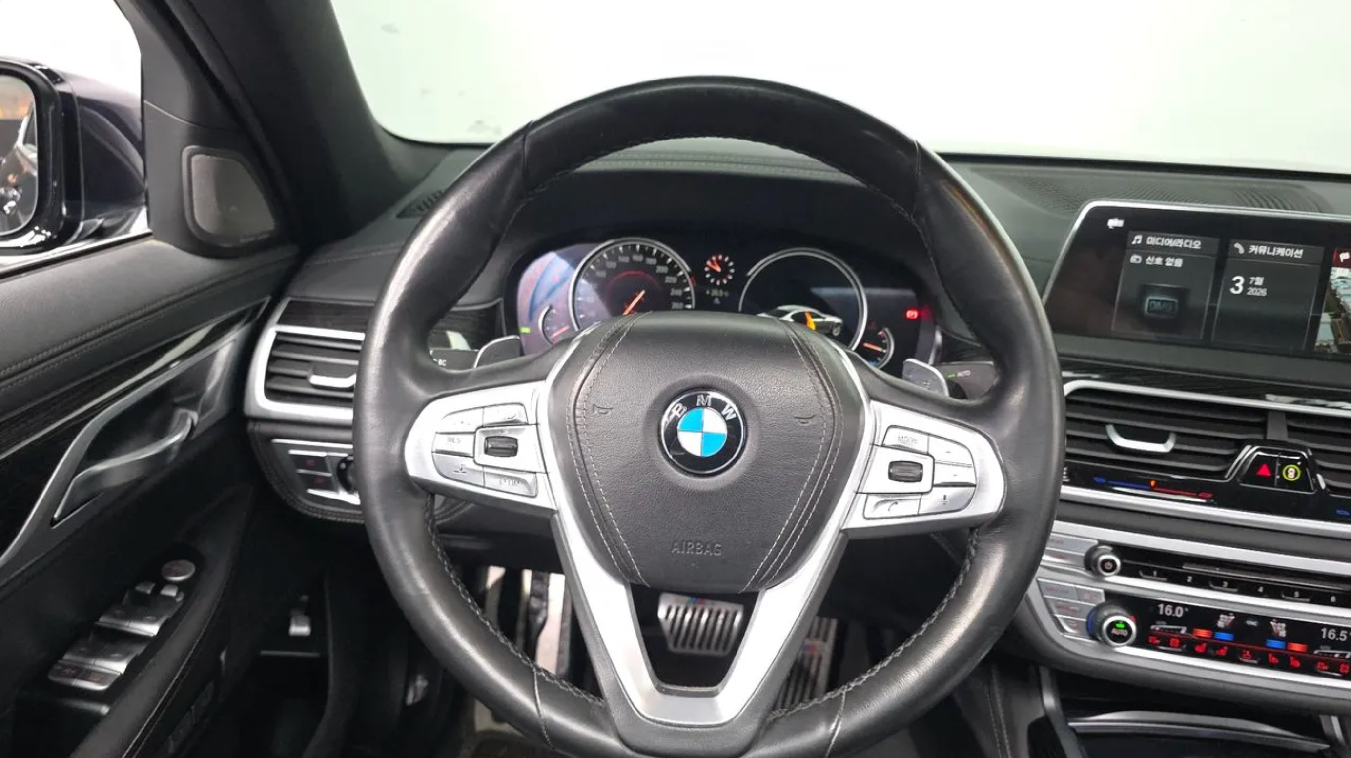 BMW 740Li