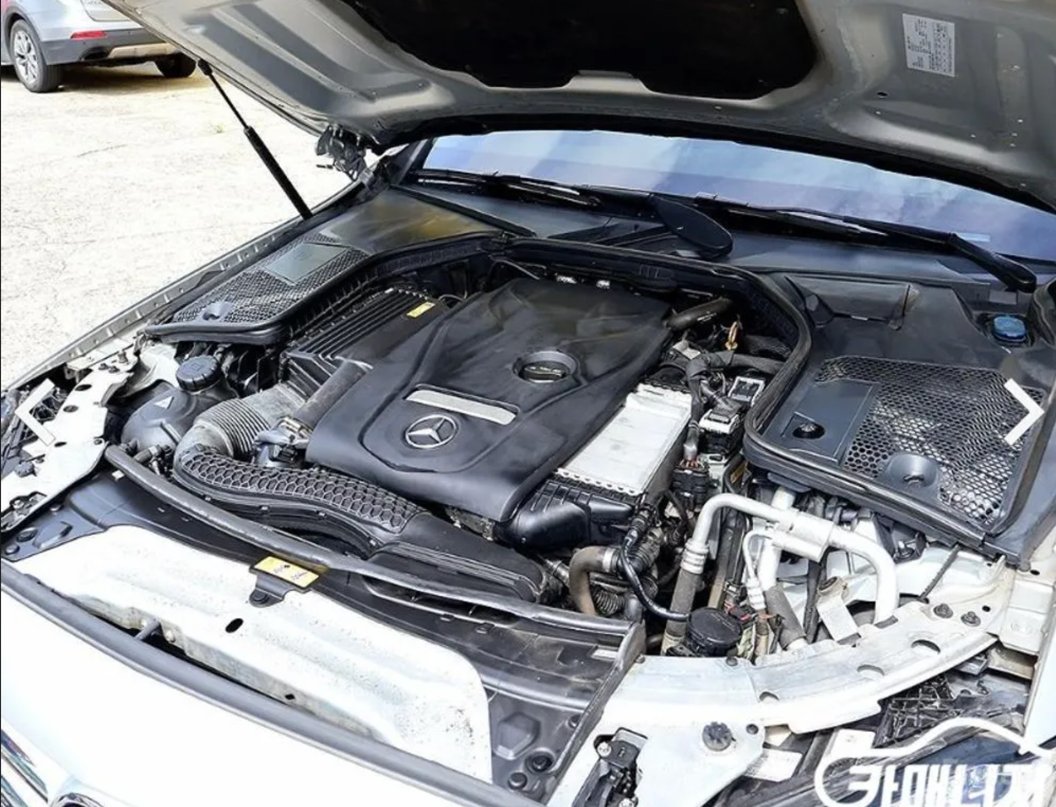 Mercedes C200