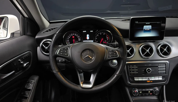 Mercedes GLA