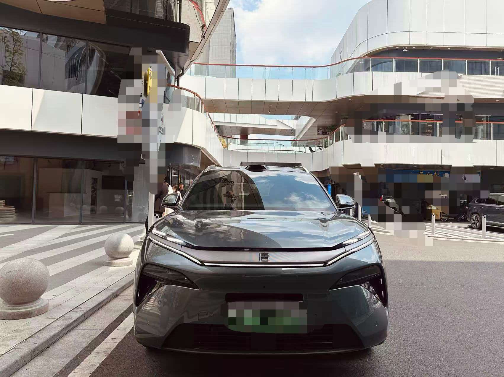 BYD Tang L