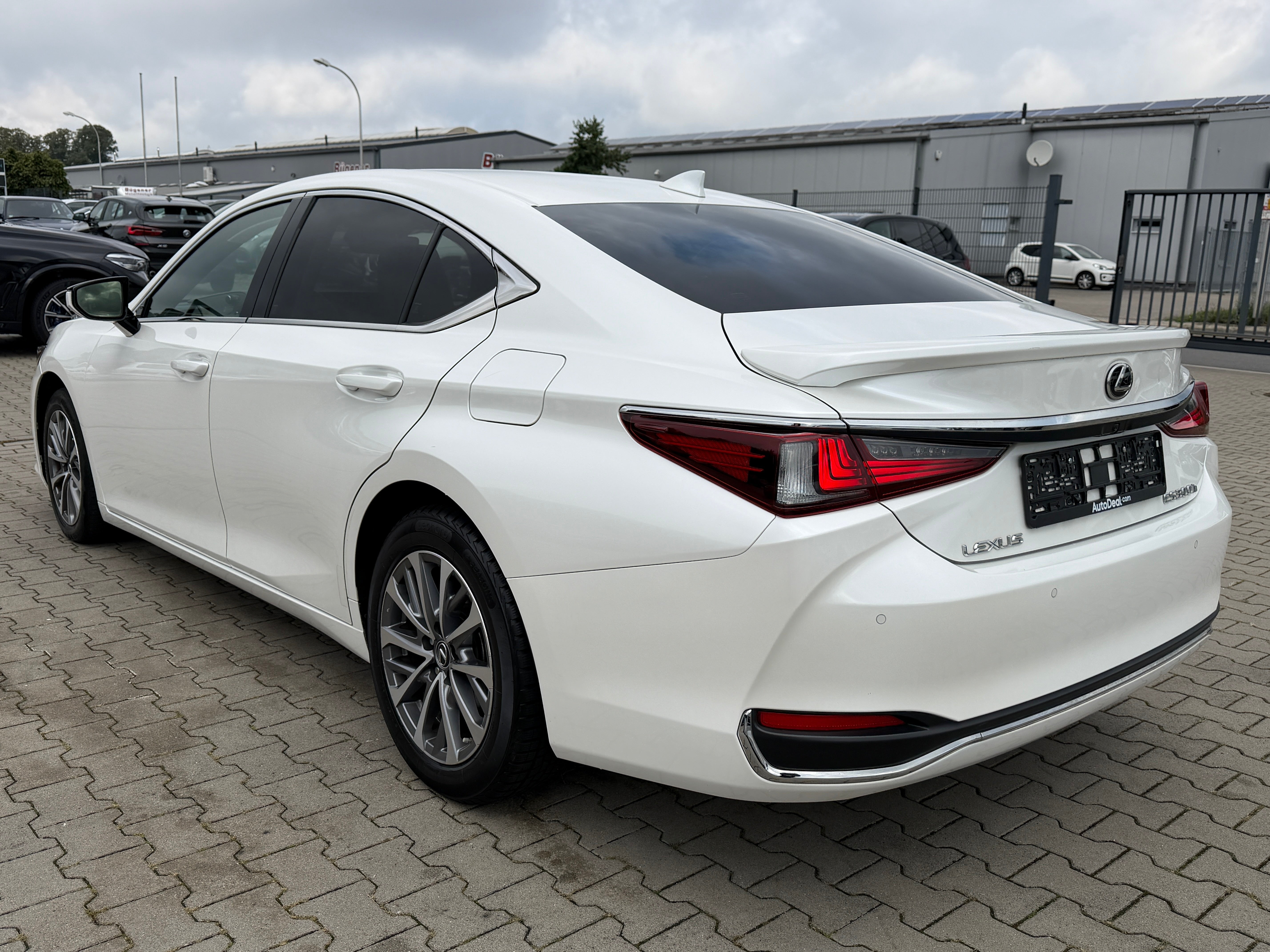 Lexus ES
