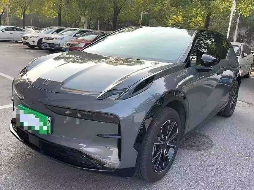 Zeekr X 5