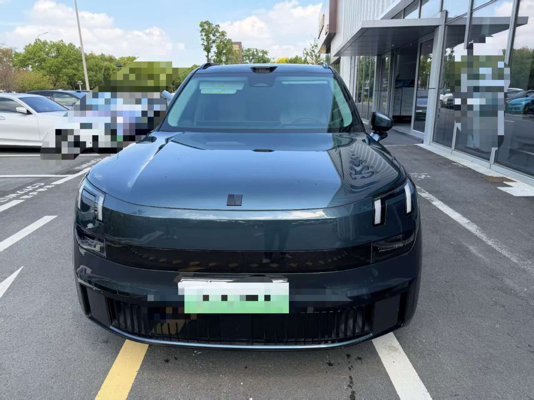 Lynk & Co 900