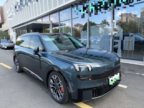 Lynk & Co 900