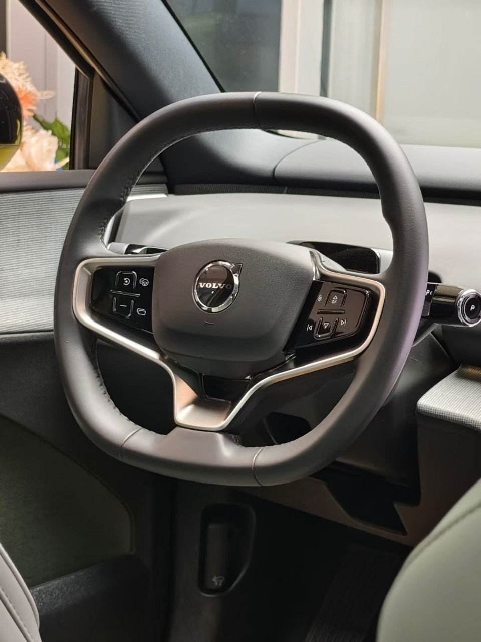 Volvo EX30
