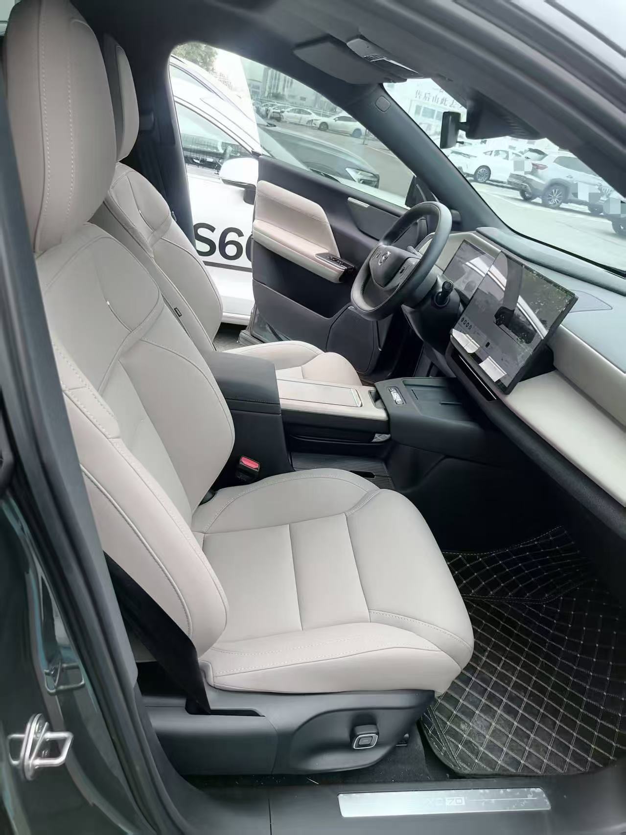 Volvo XC70