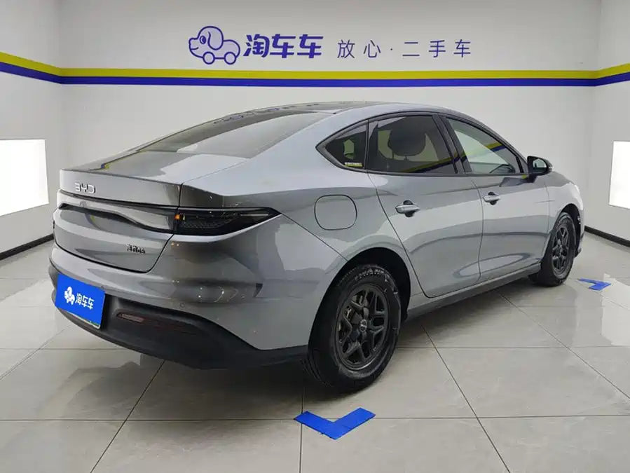 BYD SEAL 05