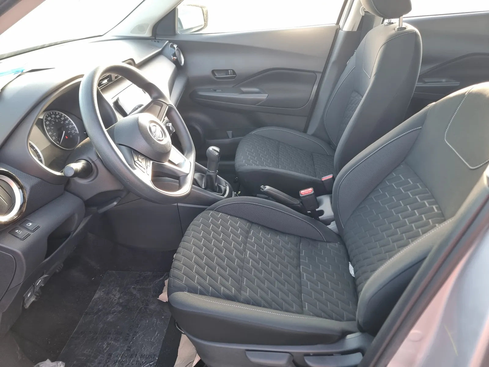 Nissan Kicks Visia